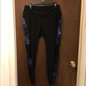 black workout leggings w/ blue designs